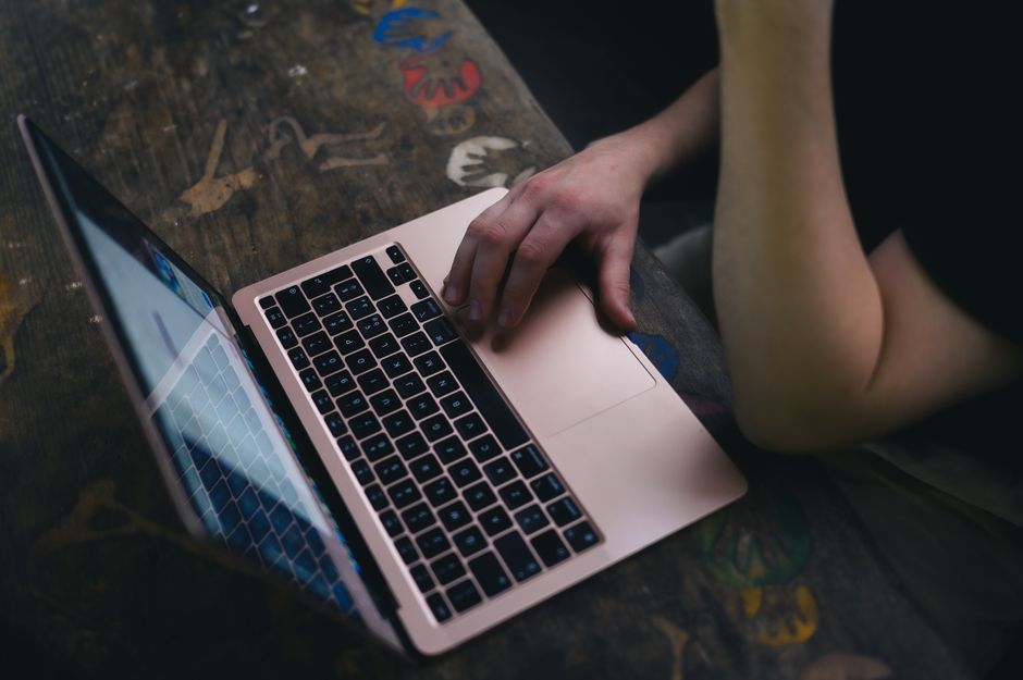 Anzeigenvarianten und Testlogik im Social Ads Kurs